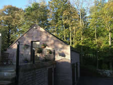 hen cloud cottage sitting room